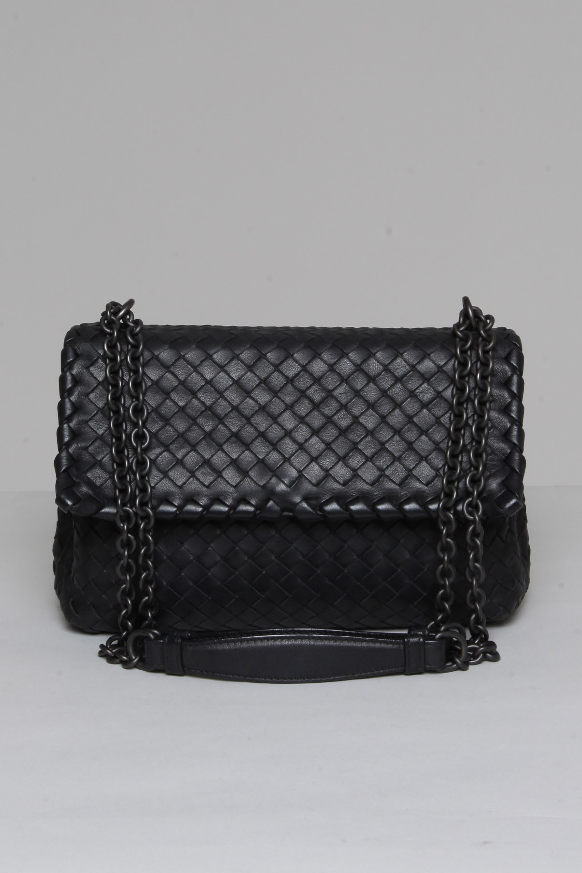 Bolsa Bottega Veneta Olimpia Preto